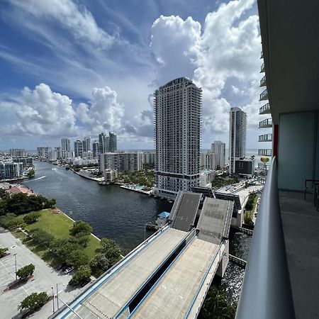 23Rd Floor Luxury & Spacious Beachwalk Resort Apartment With Amazing View Hallandale Beach Bagian luar foto