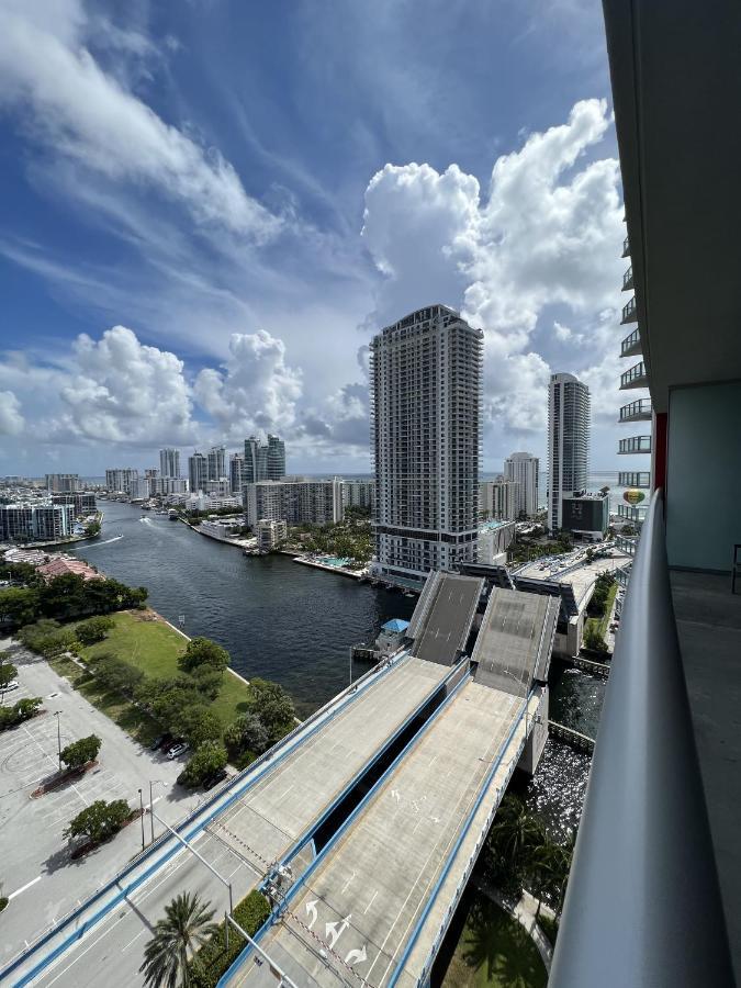 23Rd Floor Luxury & Spacious Beachwalk Resort Apartment With Amazing View Hallandale Beach Bagian luar foto