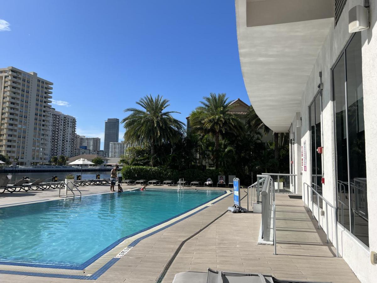 23Rd Floor Luxury & Spacious Beachwalk Resort Apartment With Amazing View Hallandale Beach Bagian luar foto