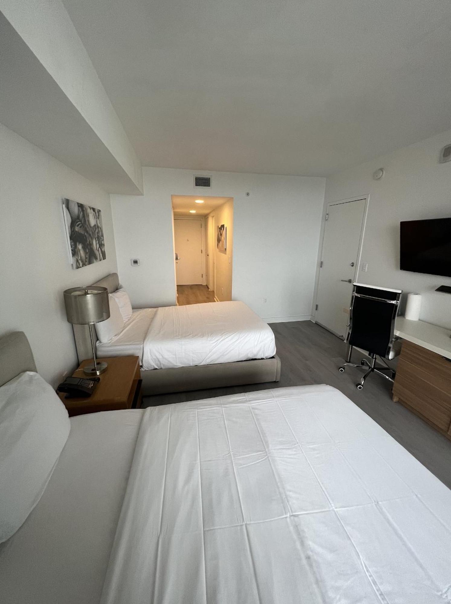 23Rd Floor Luxury & Spacious Beachwalk Resort Apartment With Amazing View Hallandale Beach Bagian luar foto
