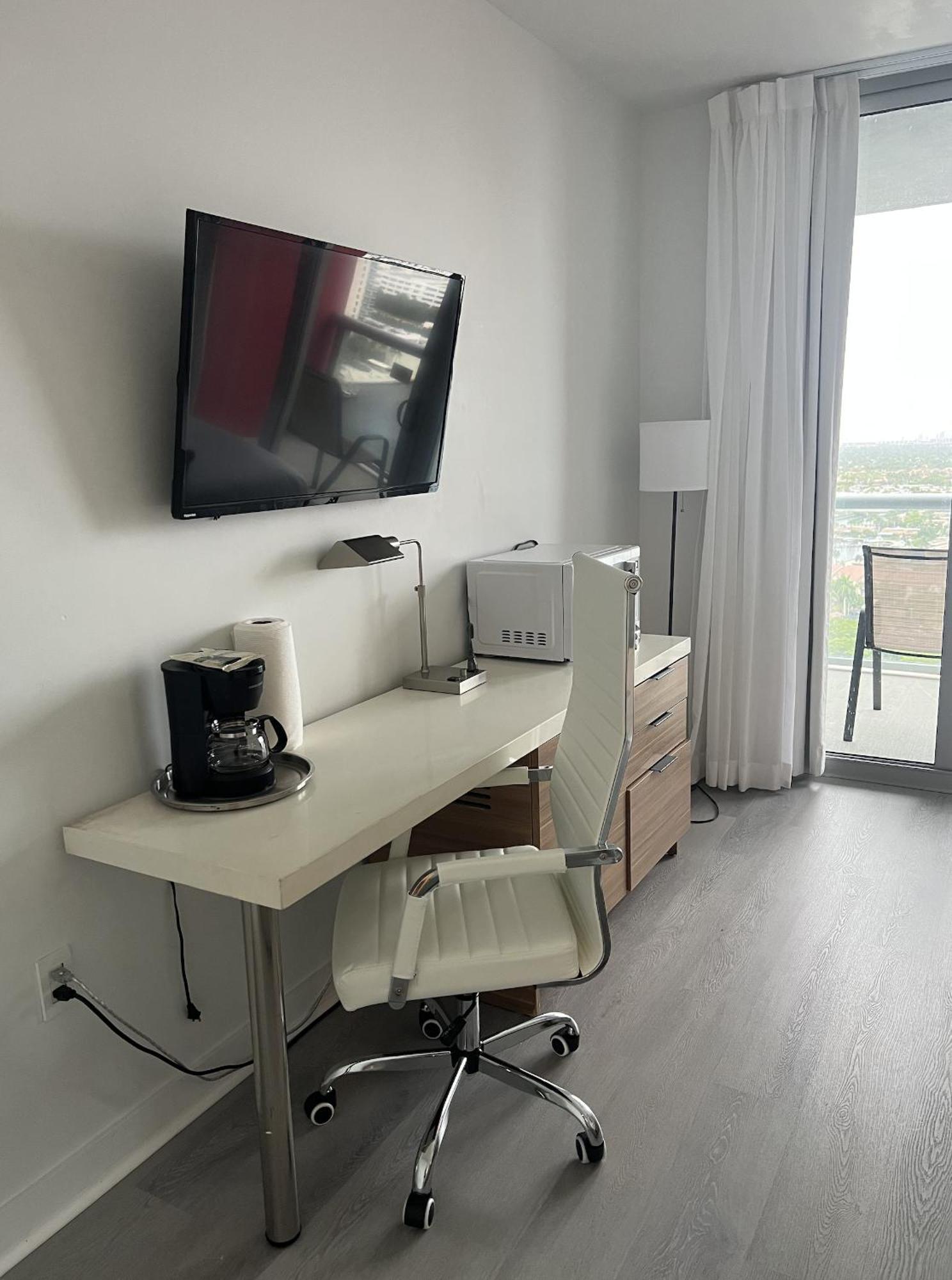 23Rd Floor Luxury & Spacious Beachwalk Resort Apartment With Amazing View Hallandale Beach Bagian luar foto