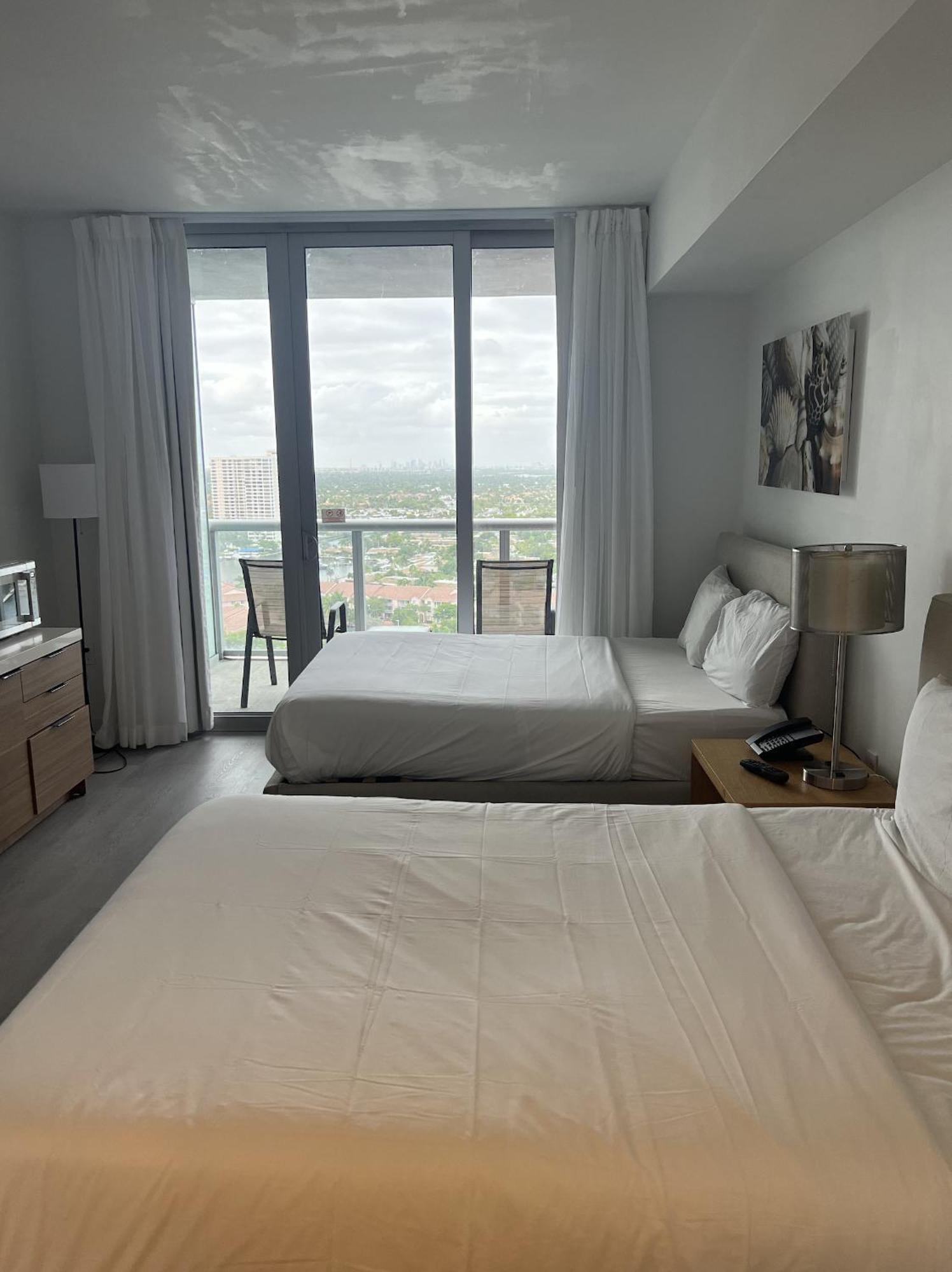 23Rd Floor Luxury & Spacious Beachwalk Resort Apartment With Amazing View Hallandale Beach Bagian luar foto